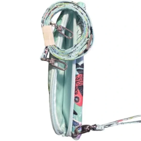 Vera Bradley Sea life lighten up rfid  Wristlet - Picture 3 of 6